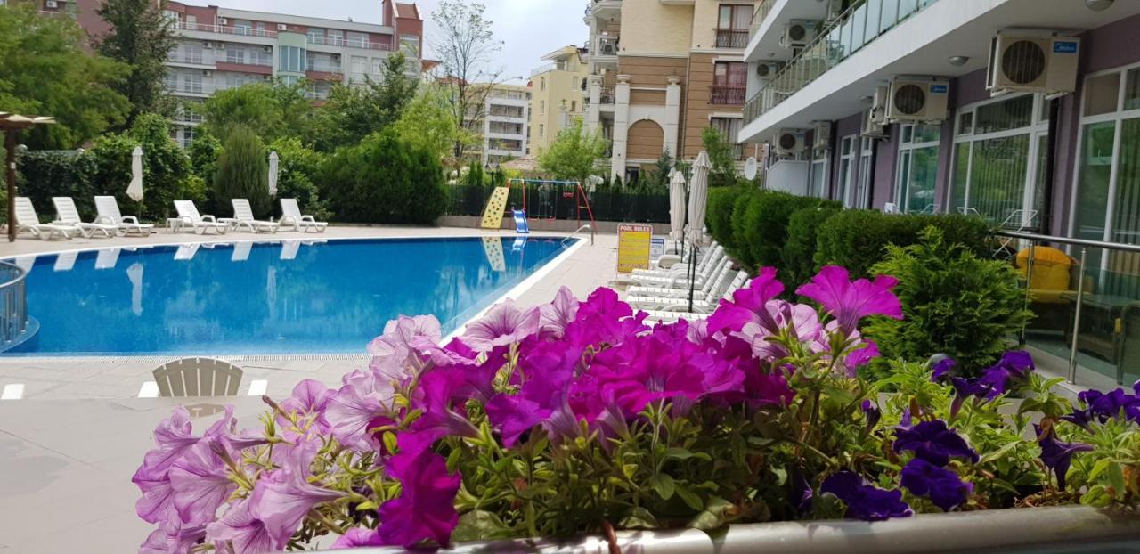 Family Apartments In Solmarin Slantschew brjag Exterior foto