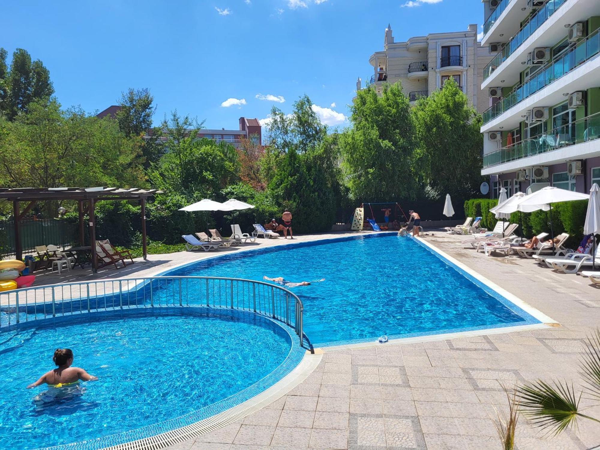 Family Apartments In Solmarin Slantschew brjag Exterior foto